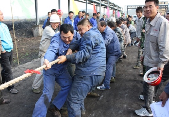 太阳成集团tyc公司庆国庆拔河比赛